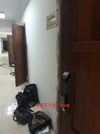 Lắp đặt khóa vân tay Trường ĐH Khoa học công nghệ - ĐHQG Lắp đặt khóa vân tay Trường ĐH Khoa học công nghệ - ĐHQG