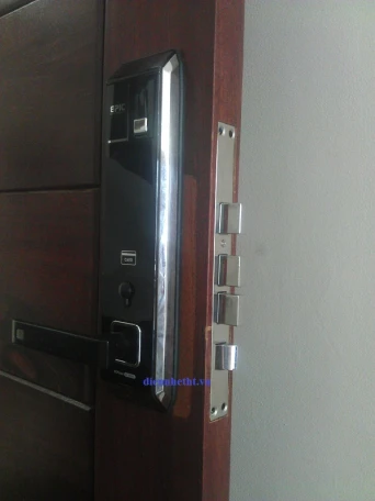 Lắp khóa - Chung cư Green Star, Phạm Văn Đồng, Hà Nội Lắp khóa - Chung cư Green Star, Phạm Văn Đồng, Hà Nội