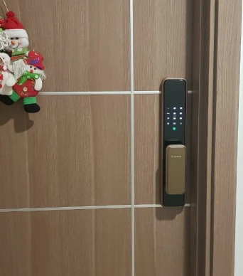 Khóa vân tay Bosch EL600 bản Wifi 2021 Khóa vân tay Bosch EL600 bản Wifi 2021