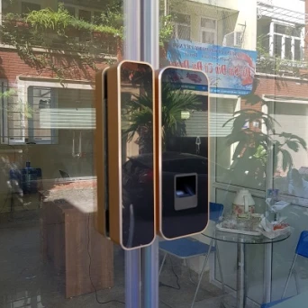 khóa vân tay cửa kính lùa