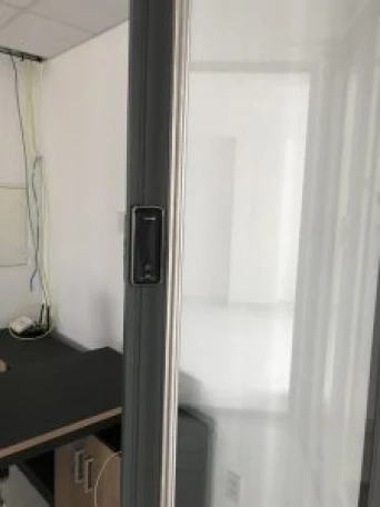 Lắp đặt khóa vân tay cửa nhôm xingfa, cửa nhựa tại Nha Trang