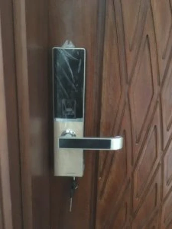 Lắp đặt khóa vân tay Dessmann ( Đức) tại Nha Trang