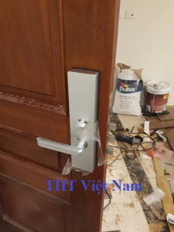 Lắp đặt khóa vân tay Mipec Tây Sơn - Hà Nội