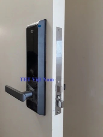 Lắp khóa- CC Indochina 241 Xuân Thủy, Cầu Giấy, Hà Nội