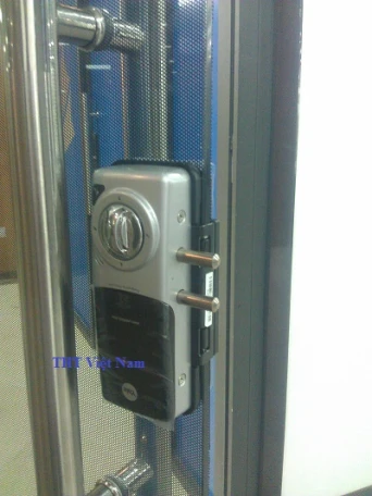 Lắp khóa Tòa nhà Hoàng Huy 183 Bà Triệu