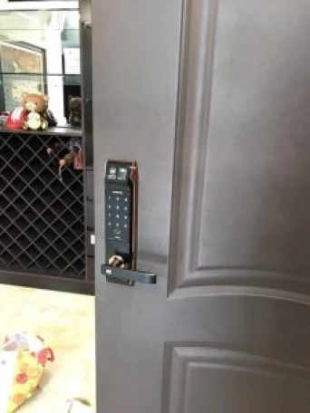 Nên dùng khóa cửa vân tay của hãng nào tốt nhất?